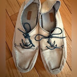 OluKai Women's Helena Canvas Boat Shoe Flats - Cream Navy